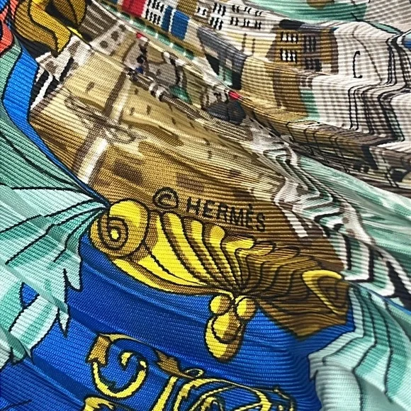 Hermes Loic Dubigeon Plisse Scarf and Box - Picture 3 of 14